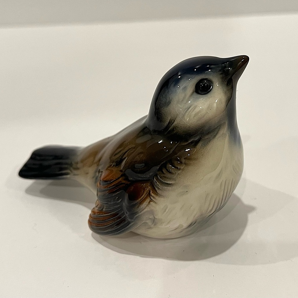 Goebel Hummel Sparrow CV72 figure